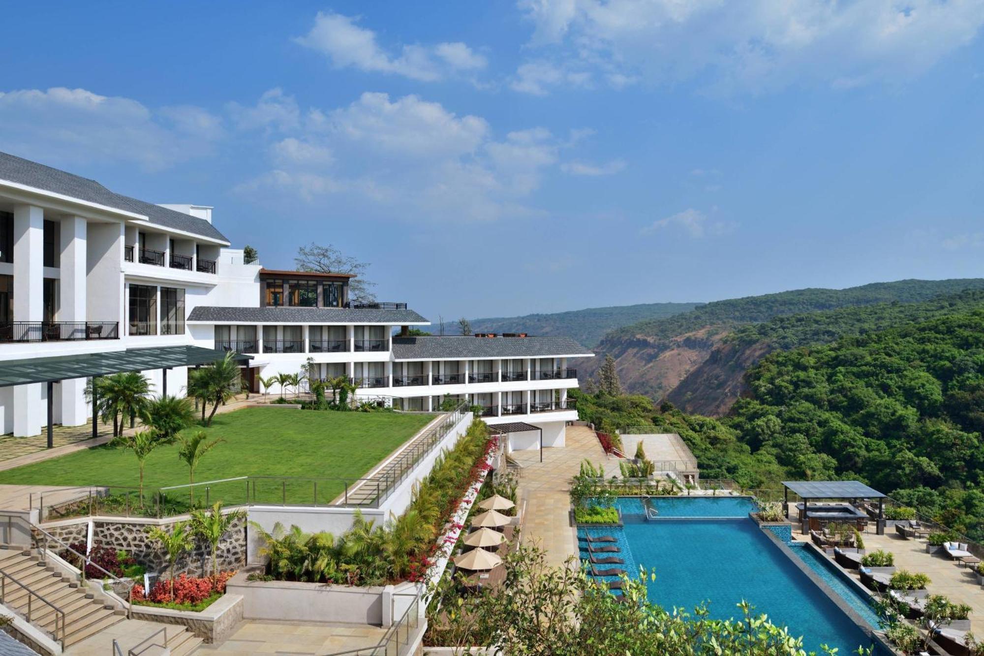 Courtyard By Marriott Mahabaleshwar Hotel Kültér fotó